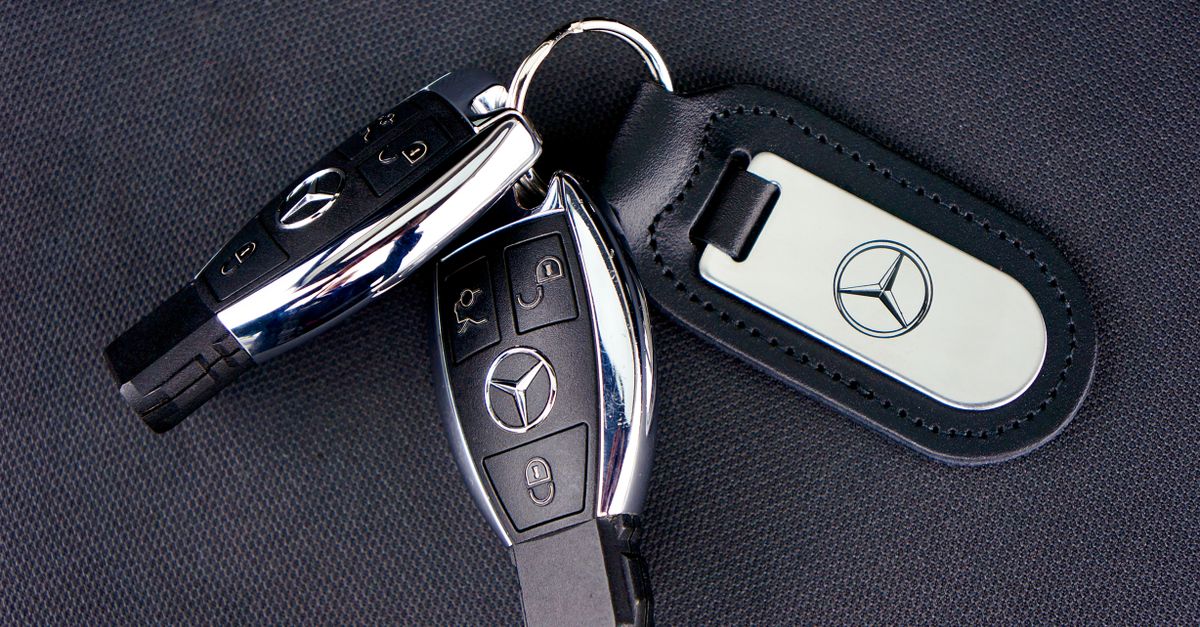 Nissan car key fob — Middletown Pro Locksmith